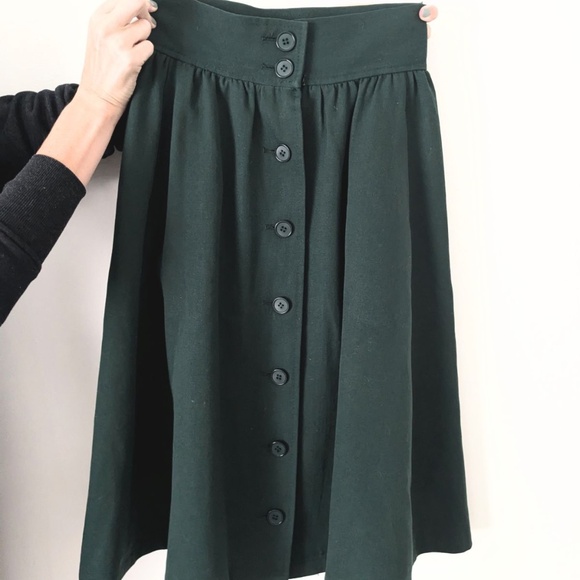 Dresses & Skirts - Vintage Jaeger Wool Skirt (fit size 0/2)